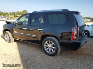 2007 GMC Yukon Denali with VIN 1GKFK63867J293808, listed as a Copart auction lot 69071854 with 266,235 mi miles and Salvage Title. Bid and sale history available at carsss.com. Image 2.