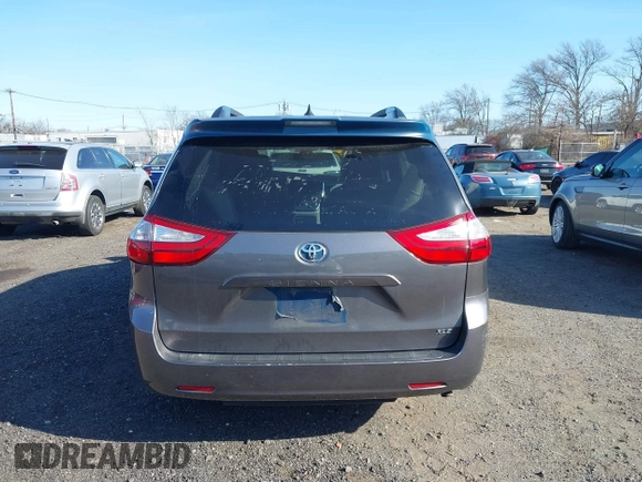 2019 Toyota Sienna XLE Auto Access Seat with VIN 5TDYZ3DC1KS009336, listed as a IAAI auction lot 41774424 with 108,334 mi miles. Bid and sale history available at carsss.com. Image 16.
