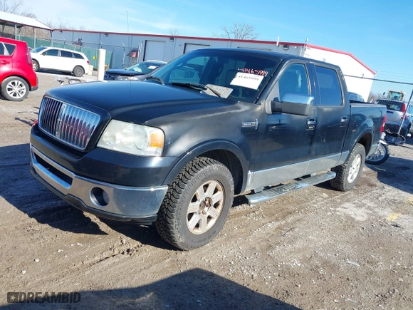 2006 Lincoln Mark LT with VIN 5LTPW18586FJ11319, listed as a IAAI auction lot 41465999 with 330,580 mi miles. Bid and sale history available at carsss.com. Image 17.