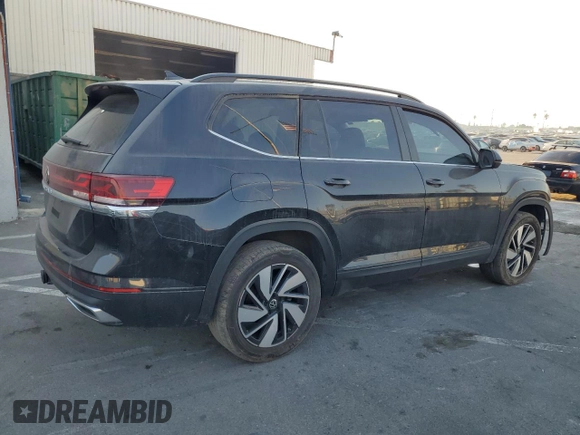 2024 Volkswagen Atlas SE with VIN 1V2WR2CA9RC514763, listed as a Copart auction lot 88169765 with 39,144 mi miles and Salvage title. Bid and sale history available at DreamBid. Image 3.