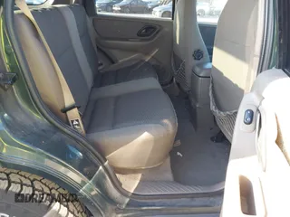 2001 Ford Escape XLT with VIN 1FMCU04161KC38571, listed as a IAAI auction lot 41881685 with 175,432 mi miles and . Bid and sale history available at DreamBid. Image 8.