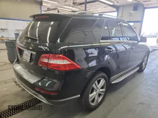 2013 Mercedes-Benz M 350 z VIN 4JGDA2EB1DA210459, wystawiony jako Copart lot #59240195 z przebiegiem 191 145 mil mil oraz Czysty tytuł • Clean title. Historia ofert i sprzedaży dostępna na DreamBid. Obrazek 3.
