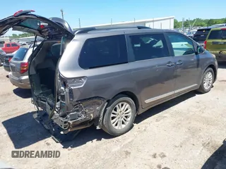 2017 Toyota Sienna XLE Auto Access Seat с VIN 5TDYZ3DC2HS771745, выставлен на аукционе IAAI как лот 42314111 с пробегом 81 236 миль миль и . История ставок и продаж доступна на DreamBid. Изображение 4.