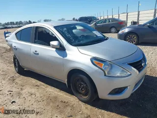 2017 Nissan Versa Sedan SV with VIN 3N1CN7AP6HL816585, listed as a IAAI auction lot 41638772 with 69,429 mi miles. Bid and sale history available at carsss.com. Image 1.