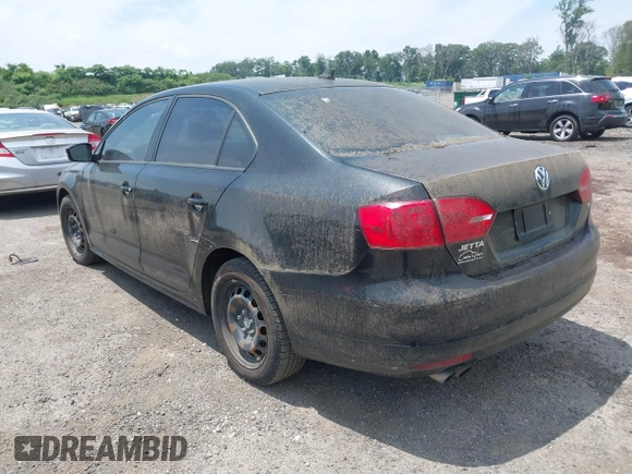 2014 Volkswagen Jetta SE with VIN 3VWD17AJ2EM392821, listed as a IAAI auction lot 42621085 with 102,211 mi miles and . Bid and sale history available at DreamBid. Image 3.