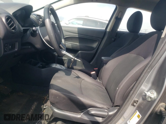 2017 Mitsubishi Mirage ES z VIN ML32F3FJ8HHF10138, wystawiony jako Copart lot #54552515 z przebiegiem 47 796 mil mil oraz Szkody całkowita. Historia ofert i sprzedaży dostępna na DreamBid. Obrazek 7.