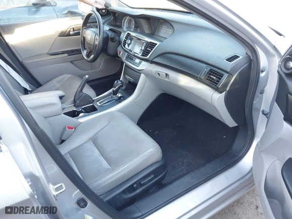 2015 Honda Accord Sedan EX-L with VIN 1HGCR2F86FA104086, listed as a IAAI auction lot 41395174 with 199,287 mi miles. Bid and sale history available at carsss.com. Image 5.