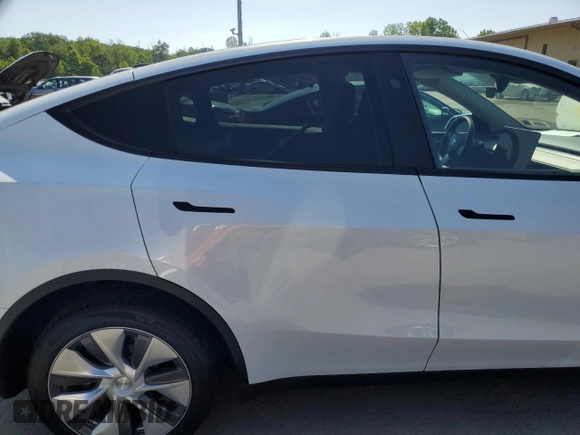 2024 Tesla Model Y Long Range с VIN 7SAYGDEE2RA257279, выставлен на аукционе Copart как лот 61248255 с пробегом Не указан миль и Списание • Salvage title. История ставок и продаж доступна на DreamBid. Изображение 10.
