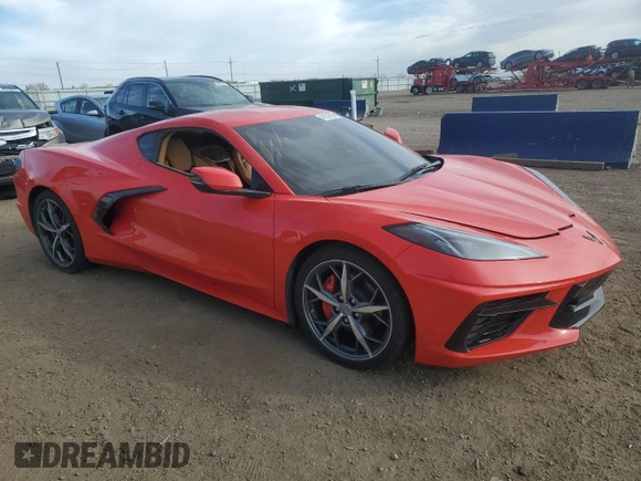 2021 Chevrolet Corvette 3LT z VIN 1G1YC2D4XM5100398, wystawiony jako Copart lot #49331985 z przebiegiem 8 800 mil mil oraz Szkoda całkowita • Salvage title. Historia ofert i sprzedaży dostępna na DreamBid. Obrazek 4.
