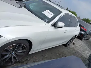 2019 BMW 3 Series 330i с VIN WBA5R1C56KFH28592, выставлен на аукционе IAAI как лот 42344438 с пробегом Не указан миль и . История ставок и продаж доступна на DreamBid. Изображение 14.