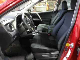 2017 Toyota RAV4 LE z VIN JTMBFREV7HJ123820, wystawiony jako Copart lot #56387685 z przebiegiem 35 008 mil mil oraz Szkoda całkowita • Salvage title. Historia ofert i sprzedaży dostępna na DreamBid. Obrazek 7.