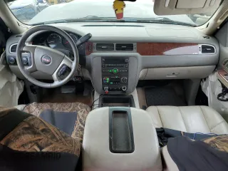 2011 GMC Yukon SLT with VIN 1GKS2CE07BR358180, listed as a Copart auction lot 78311674 with 204,682 mi miles and Salvage Title. Bid and sale history available at carsss.com. Image 8.
