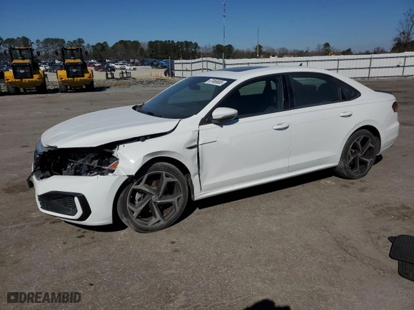 2021 Volkswagen Passat 2.0T R-Line with VIN 1VWMA7A34MC015280, listed as a Copart auction lot 47466685 with 29,107 mi miles and Salvage Title. Bid and sale history available at carsss.com. Image 1.
