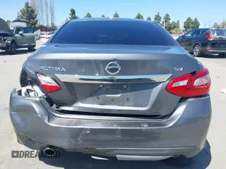2017 Nissan Altima S z VIN 1N4AL3AP4HC271765, wystawiony jako IAAI lot #41968905 z przebiegiem 106 621 mil mil oraz . Historia ofert i sprzedaży dostępna na DreamBid. Obrazek 17.