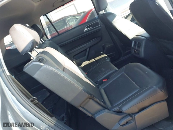 2018 Volkswagen Atlas 3.6L V6 SEL with VIN 1V2MR2CA1JC553522, listed as a IAAI auction lot 41020523 with 137,116 mi miles. Bid and sale history available at carsss.com. Image 8.