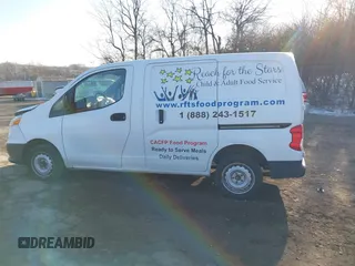 2015 Chevrolet City Express Cargo LS z VIN 3N63M0YN8FK721635, wystawiony jako IAAI lot #41419865 z przebiegiem 106 436 mil mil oraz . Historia ofert i sprzedaży dostępna na DreamBid. Obrazek 15.