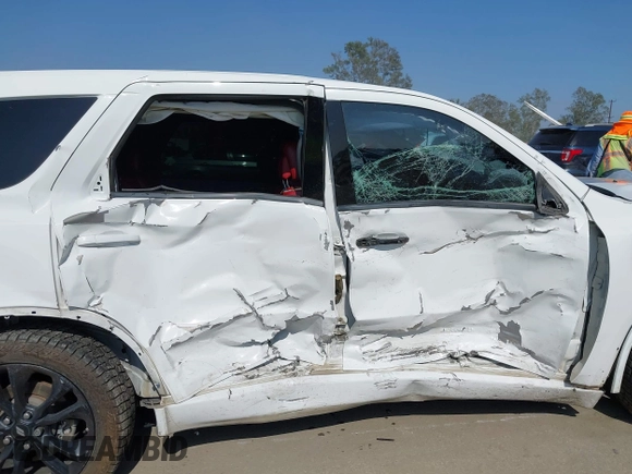 2020 Dodge Durango R/T with VIN 1C4SDHCT5LC129503, listed as a IAAI auction lot 42375191 with 182,909 mi miles and . Bid and sale history available at DreamBid. Image 6.