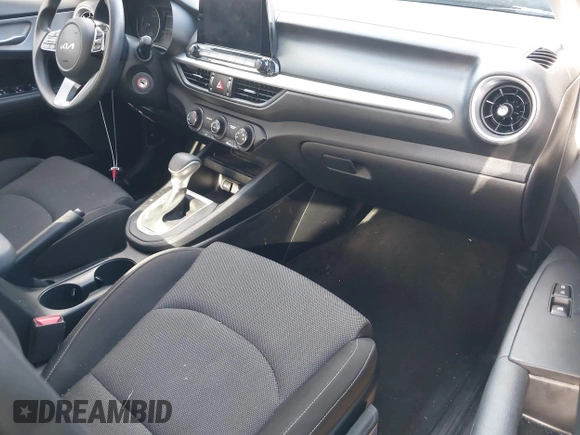 2024 Kia Forte LXS with VIN 3KPF24AD5RE720735, listed as a IAAI auction lot 41956986 with 27,967 mi miles and . Bid and sale history available at DreamBid. Image 5.