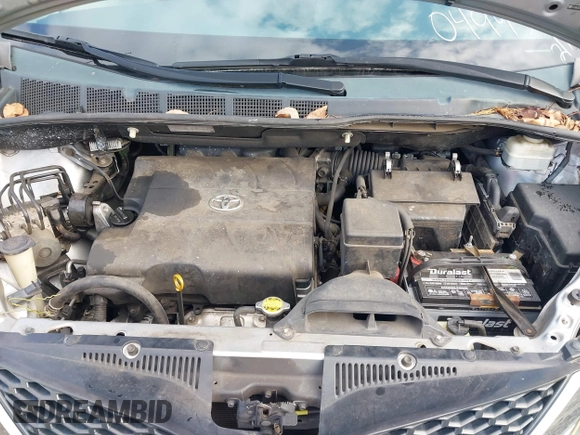 2011 Toyota Sienna SE with VIN 5TDXK3DC3BS049935, listed as a IAAI auction lot 41539665 with 269,130 mi miles. Bid and sale history available at carsss.com. Image 10.