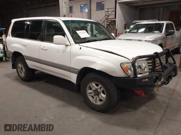 2006 Toyota Land Cruiser with VIN JTEHT05J562097054, listed as a IAAI auction lot 41539648 with 286,946 mi miles. Bid and sale history available at carsss.com. Image 1.