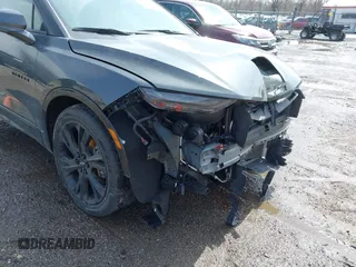 2019 Chevrolet Blazer RS z VIN 3GNKBERS0KS694793, wystawiony jako IAAI lot #41946992 z przebiegiem 40 313 mil mil oraz . Historia ofert i sprzedaży dostępna na DreamBid. Obrazek 19.