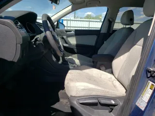 2019 Volkswagen Tiguan S z VIN 3VV0B7AX7KM010234, wystawiony jako Copart lot #53613175 z przebiegiem 55 980 mil mil oraz Szkoda całkowita • Salvage title. Historia ofert i sprzedaży dostępna na DreamBid. Obrazek 7.