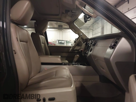 2013 Ford Expedition Max Limited z VIN 1FMJK2A54DEF56319, wystawiony jako IAAI lot #41202424 z przebiegiem 200 200 mil mil oraz . Historia ofert i sprzedaży dostępna na DreamBid. Obrazek 5.