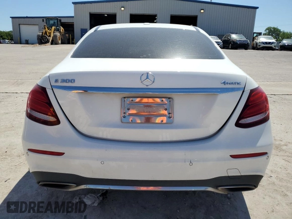 2017 Mercedes-Benz E 300 Luxury z VIN WDDZF4KB8HA016812, wystawiony jako Copart lot #56361855 z przebiegiem 97 312 mil mil oraz Szkoda całkowita • Salvage title. Historia ofert i sprzedaży dostępna na DreamBid. Obrazek 6.