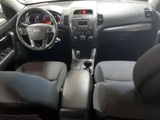 2013 Kia Sorento LX with VIN 5XYKT4A19DG387680, listed as a Copart auction lot 72417584 with 168,852 mi miles and Clean title. Bid and sale history available at DreamBid. Image 8.