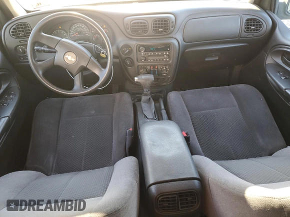 2008 Chevrolet TrailBlazer 1LT with VIN 1GNDT13S282213101, listed as a Copart auction lot 83969364 with 122,477 mi miles and Salvage Title. Bid and sale history available at DreamBid. Image 8.