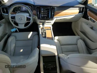 2020 Volvo S90 Inscription with VIN LVYA22MLXLP174001, listed as a Copart auction lot 84038564 with 33,215 mi miles and Clean Title. Bid and sale history available at carsss.com. Image 8.