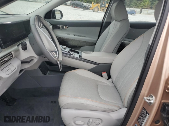 2019 Hyundai NEXO z VIN KM8J74A6XKU002131, wystawiony jako Copart lot #67855134 z przebiegiem 13 690 mil mil oraz Czysty tytuł • Clean title. Historia ofert i sprzedaży dostępna na DreamBid. Obrazek 7.
