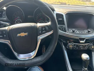 2014 Chevrolet SS z VIN 6G3F15RW9EL926580, wystawiony jako Copart lot #76521434 z przebiegiem 163 658 mil mil oraz Czysty tytuł • Clean title. Historia ofert i sprzedaży dostępna na DreamBid. Obrazek 9.