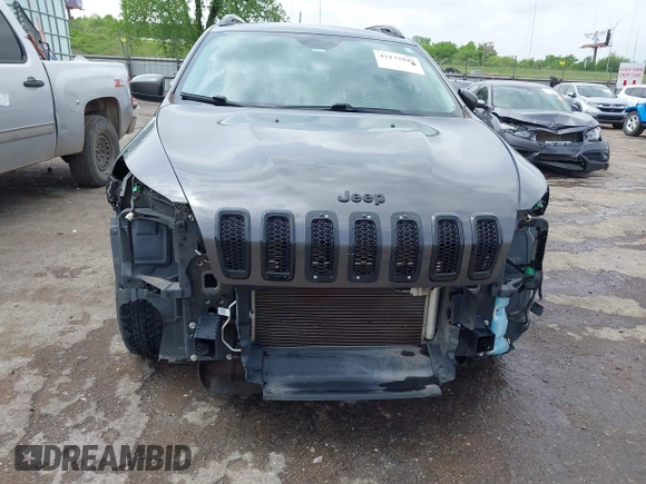 2018 Jeep Cherokee Latitude with VIN 1C4PJLCB2JD595549, listed as a IAAI auction lot 42132845 with 139,819 mi miles and . Bid and sale history available at DreamBid. Image 12.