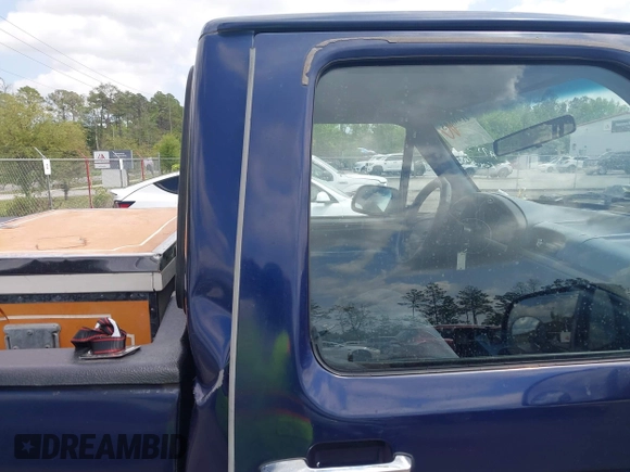 1994 Ford F-250 with VIN 1FTEF25H5RNA75307, listed as a IAAI auction lot 41936695 with 136,866 mi miles and . Bid and sale history available at DreamBid. Image 8.