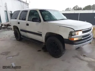 2001 Chevrolet Tahoe LT with VIN 1GNEC13T81J210227, listed as a IAAI auction lot 41847678 with 327,531 mi miles. Bid and sale history available at carsss.com. Image 1.