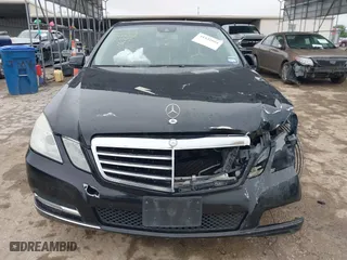 2012 Mercedes-Benz E-Class E 350 Luxury with VIN WDDHF5KB2CA551385, listed as a IAAI auction lot 41922064 with 281,962 mi miles. Bid and sale history available at carsss.com. Image 13.