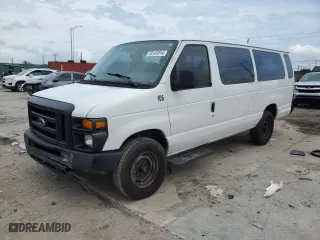 2008 Ford Econoline Wagon XL with VIN 1FBSS31L88DA78242, listed as a Copart auction lot 73187014 with 211,663 mi miles and Salvage Title. Bid and sale history available at carsss.com. Image 1.