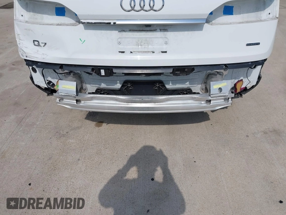 2022 Audi Q7 Premium Plus with VIN WA1LXBF71ND020244, listed as a IAAI auction lot 42115796 with 41,893 mi miles and . Bid and sale history available at DreamBid. Image 6.