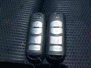 2017 Toyota Yaris z VIN 3MYDLBYV9HY183860, wystawiony jako IAAI lot #42060165 z przebiegiem 191 321 mil mil oraz . Historia ofert i sprzedaży dostępna na DreamBid. Obrazek 11.