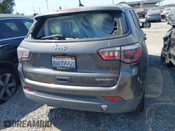 2019 Jeep Compass Sport с VIN 3C4NJCAB2KT614851, выставлен на аукционе IAAI как лот 42554192 с пробегом Не указан миль и . История ставок и продаж доступна на DreamBid. Изображение 16.
