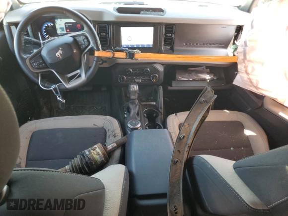 2022 Ford Bronco z VIN 1FMDE5BH4NLB47555, wystawiony jako Copart lot #55341415 z przebiegiem 16 134 mil mil oraz Szkoda całkowita • Salvage title. Historia ofert i sprzedaży dostępna na DreamBid. Obrazek 8.