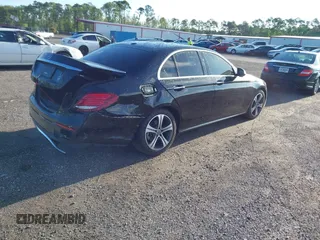 2018 Mercedes-Benz E-Class E 300 with VIN WDDZF4JB5JA474184, listed as a IAAI auction lot 41964703 with 32,278 mi miles. Bid and sale history available at carsss.com. Image 4.
