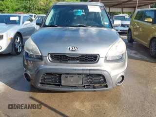 2013 Kia Soul with VIN KNDJT2A54D7620669, listed as a IAAI auction lot 42060648 with 182,041 mi miles. Bid and sale history available at carsss.com. Image 6.