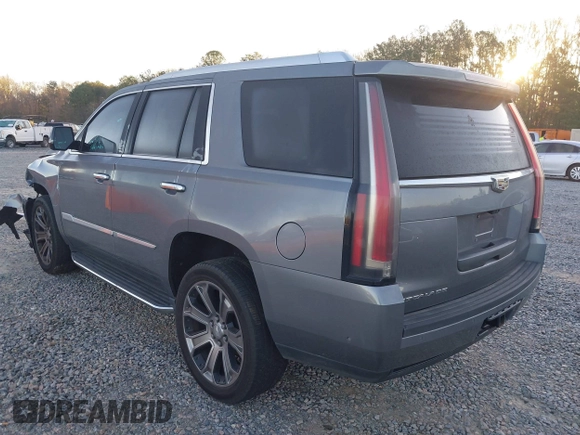 2018 Cadillac Escalade Luxury z VIN 1GYS3BKJ1JR307525, wystawiony jako IAAI lot #41800377 z przebiegiem 171 484 mil mil oraz . Historia ofert i sprzedaży dostępna na DreamBid. Obrazek 3.