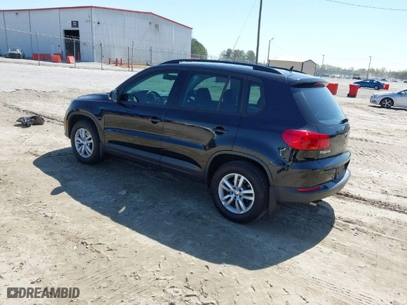 2016 Volkswagen Tiguan SEL with VIN WVGAV7AX6GW558562, listed as a IAAI auction lot 41877989 with 138,342 mi miles. Bid and sale history available at carsss.com. Image 3.