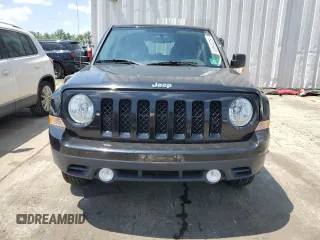 2016 Jeep Patriot Latitude with VIN 1C4NJRFB2GD668434, listed as a Copart auction lot 64205405 with 100,004 mi miles and Clean title. Bid and sale history available at DreamBid. Image 5.