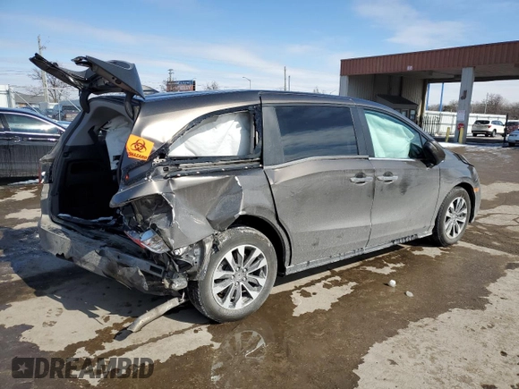 2021 Honda Odyssey EX-L with VIN 5FNRL6H70MB020405, listed as a Copart auction lot 46186085 with 61,300 mi miles and Salvage Title. Bid and sale history available at DreamBid. Image 3.