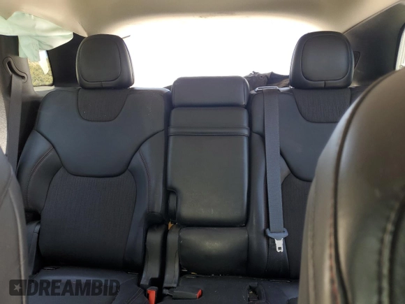 2016 Jeep Cherokee Trailhawk с VIN 1C4PJMBS8GW352316, выставлен на аукционе Copart как лот 62519365 с пробегом 128 576 миль миль и Списание • Salvage title. История ставок и продаж доступна на DreamBid. Изображение 10.