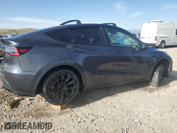 2020 Tesla Model Y Long Range with VIN 5YJYGDEE8LF045798, listed as a Copart auction lot 53689115 with 35,882 mi miles and Salvage Title. Bid and sale history available at DreamBid. Image 3.